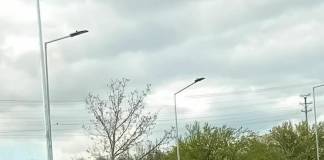 FOTO: Mașină cuprinsă de flăcări, pe strada Tărpiului!