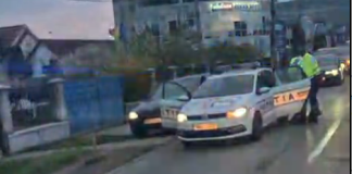 VIDEO- GTA de Bistrița: A trecut pe culoarea roșie și a fugit de poliție, depășind pe linie continuă și circulând pe contrasens