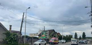 BISTRIȚA: Un șofer a accidentat un bărbat și apoi a mutat mașina câțiva metri