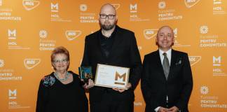 FOTO/VIDEO: Profesorul de chitară Valentin Pop, de la Liceul Tudor Jarda, distins cu premiul Mentor pentru excelență în educație!