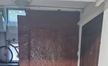 FII REPORTER: „Și-a făcut depozit în fața ușii de la beci! Nu e normal!”
