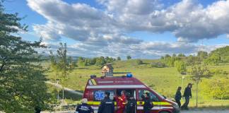 FOTO/VIDEO: O copilă de 11 ani a ajuns la spital, după ce a căzut cu trotineta în Parcul Dendrologic Unirea