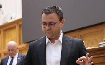 Deputatul Daniel Suciu, după votul moțiunii: Euforia este un pericol la fel de mare ca resemnarea