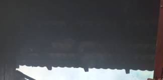 FOTO – Mobilizare la Salva: Pompieri și localnici au luptat cu flăcările pentru a salva două gospodării