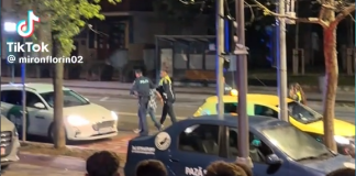 VIDEO- BISTRIȚA: S-au luat la bătaie în plină stradă. Trei bărbați preluați de poliție