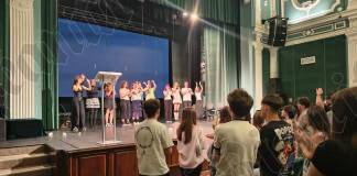 FOTO/VIDEO – Care este cea mai mare frică a ta? Elevii din ArtClub CNLR, într-un spectacol de teatru răscolitor