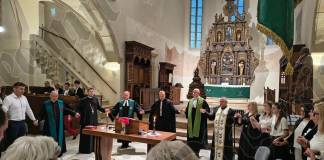 FOTO/VIDEO – Momente înălțătoare, la Biserica Evanghelică din Bistrița: Adevărata reconstrucție – apropierea dintre noi, încrederea, diversitatea, prețuirea reciprocă