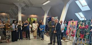 FOTO/VIDEO: Refugii montane, personaje FNAF, tricouri, picturi și obiecte restaurate, în expoziția Magister 2026, la Liceul „Corneliu Baba”