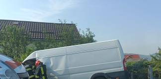 FOTO- Accident pe DN17, la Uriu: o femeie și un bărbat au ajuns la spital