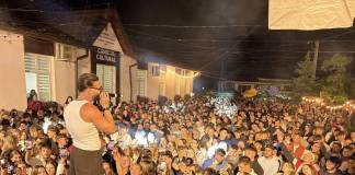 FOTO/VIDEO: Distracția continuă și astăzi la Căianu Mic, cu Înstruțatul boului, premierea cuplurilor longevive și concert folcloric