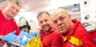 EMOȚIONANT: Un băiețel a deci să se nască în ambulanța SMURD, pe Dealul Herinei
