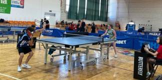 FOTO – Când sportul devine liant comunitar: Zeci de sportivi de toate vârstele, la Cupa Campionii Bistriței la Tenis de Masă