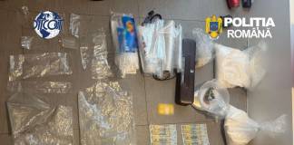 Trimiteau droguri în penitenciar impregnându-le în hârtia scrisorilor. Încă un tânăr reținut de poliție în dosarul descinderilor din 2 iulie