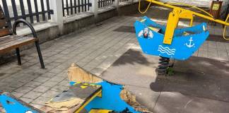 FOTO – Parcul din Orheiu Bistriței riscă să fie închis din cauza mizeriei și a distrugerilor! CE spune primarul Stelian Curean: