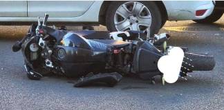 FOTO – Accident în sensul de la Apollo! O motociclistă a ajuns la spital