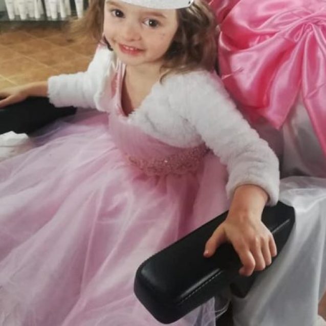 FOTO/VIDEO: Vino în lumea prințeselor la Corina & Cotti Salon and Beauty Market din Bistrița! FOTO/VIDEO: Vino în lumea prințeselor la Corina & Cotti Salon and Beauty Market din Bistrița!