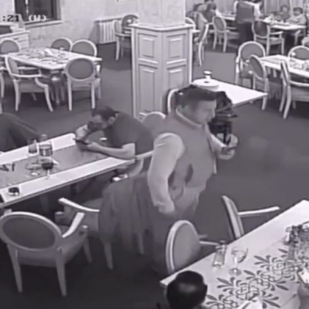 VIDEO – Imagini video cu altercația dintre deputatul Daniel Suciu și primarul Traian Ogâgău VIDEO – Imagini video cu altercația dintre deputatul Daniel Suciu și primarul Traian Ogâgău